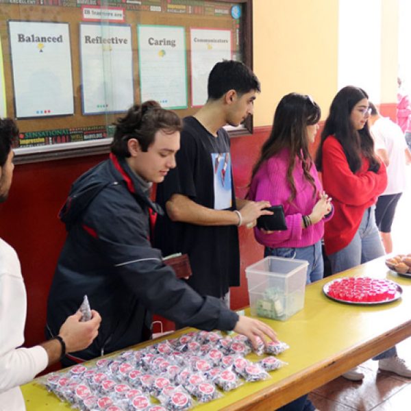 Grade 12 and IB2 bake sale